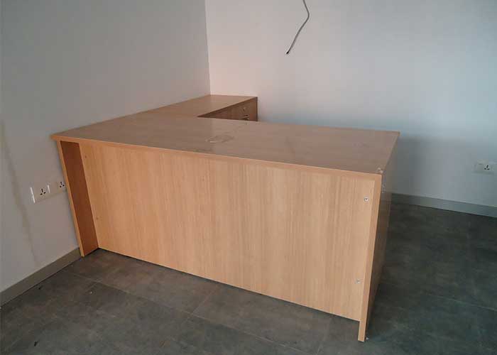 Executive Table-T16
